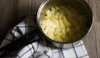 Make American apple pie step 2