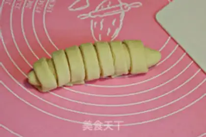 Make Fat caterpillar step 5
