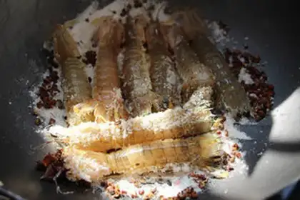 Make Pretzels, prawns step 3