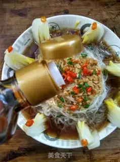 Make Garlic fan dolls step 9