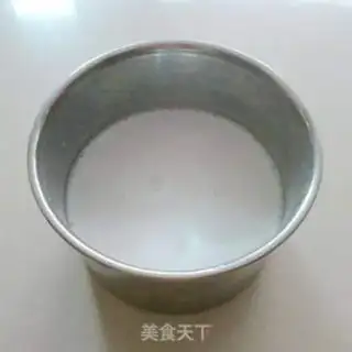 Make Coconut horse hoof cake step 0