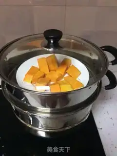 Make Q ROUNDED UP COCONUT MILK step 1