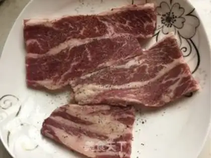 Make Black pepper steak step 2