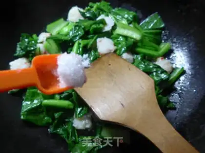 Make Shrimp-flavored oil and vegetables step 5