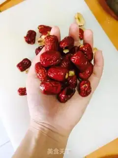 Make Red sugar, red date cake step 4