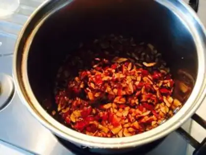 Make Red sugar, red date cake step 7