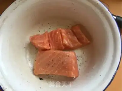 Make Fried salmon and soy sauce step 3