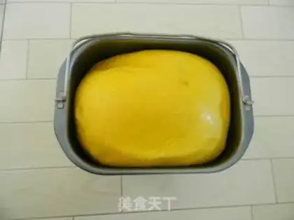 Make Pumpkin money rolls step 4