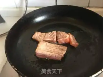 Make Fried salmon and soy sauce step 5