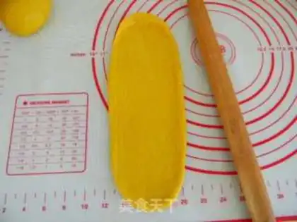 Make Pumpkin money rolls step 9