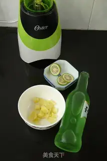 Make Ginger and lemon cocktails step 0