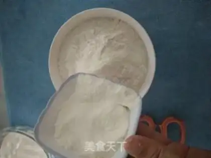 Make caterpillar bread step 1