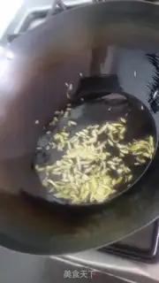 Make Gold and egg and rice step 5