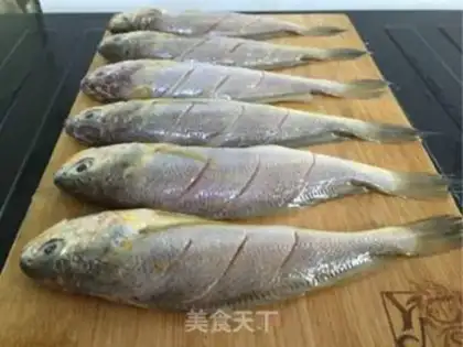 Make Blow out the yellowfish step 1