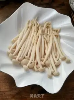 Make Garlic ointment, white mushrooms step 2