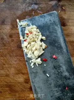 Make Garlic ointment, white mushrooms step 4