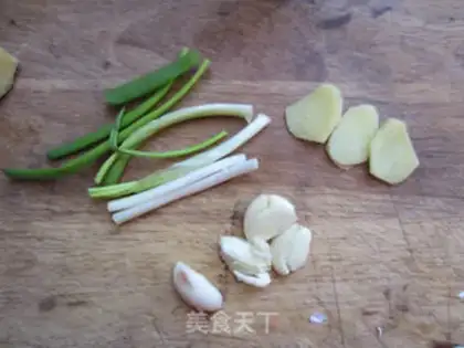 Make Sour soup pig hands step 2