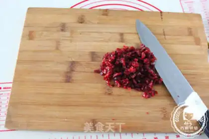 Make Cranberry Cream step 1