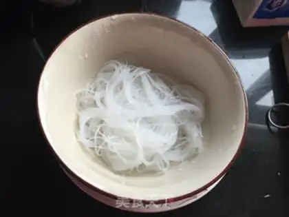 Make Flowers with rich shrimp step 2