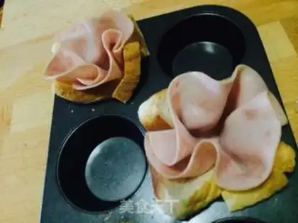 Make Soft flower toast step 3