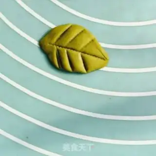 Make "Vioc Rose Ring." step 12