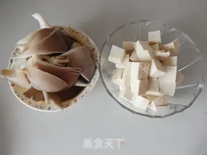 Make Tofu soup step 1