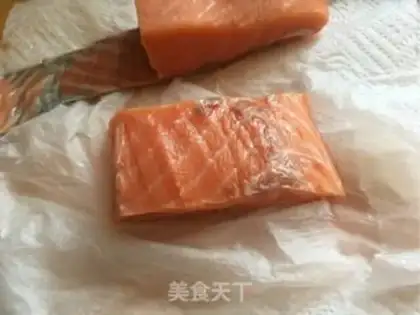 Make The salmon stabbing step 2