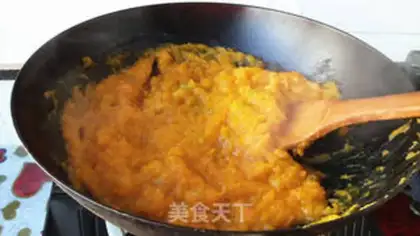 Make Pumpkin roll step 13