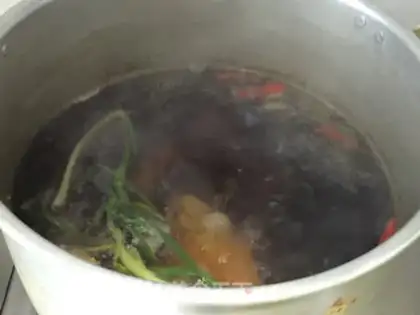 Make Roasted pig hoof step 2