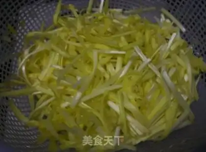 Make Yellow eggs step 0