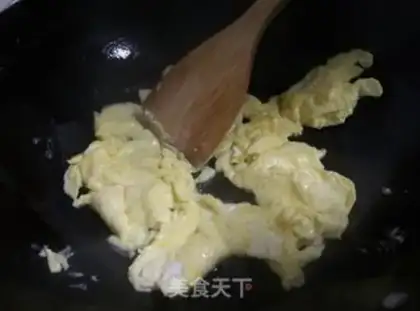 Make Yellow eggs step 3