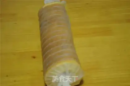 Make Flamingo cream roll step 9