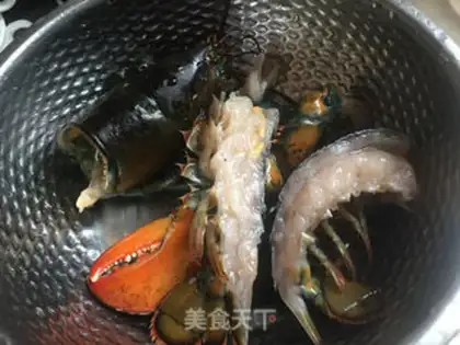 Make Garlic fans steam lobster step 1