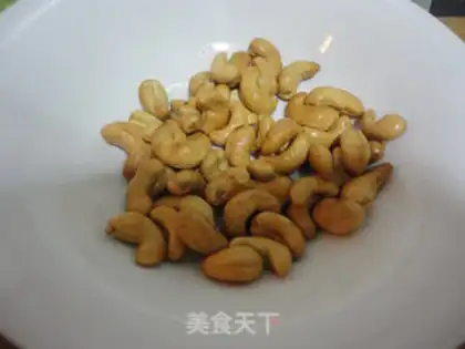 Make Celery lilies for cashew nuts step 6