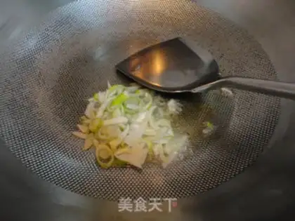 Make Celery lilies for cashew nuts step 7
