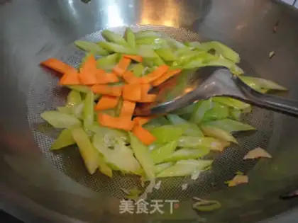 Make Celery lilies for cashew nuts step 9