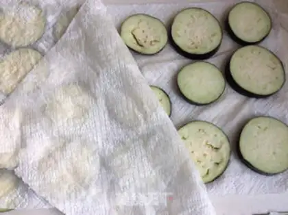 Make Vegetable salt pie step 4