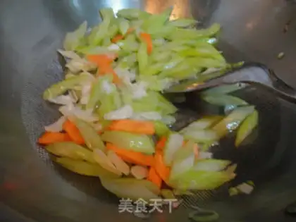 Make Celery lilies for cashew nuts step 10