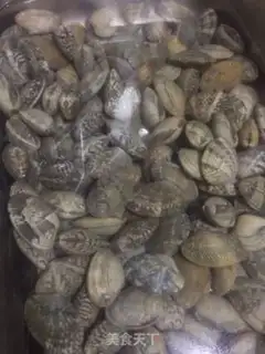 Make Onion pop clams step 0