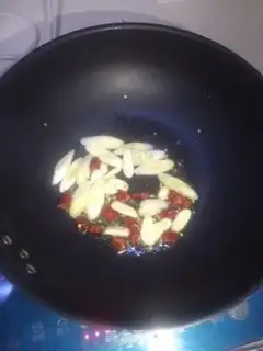 Make Onion pop clams step 3