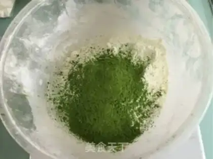 Make Tea strawberry rolls step 2