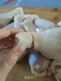 Make Roasted chicken legs for the Orleans burger step 1