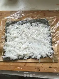 Make Avocado sushi step 3
