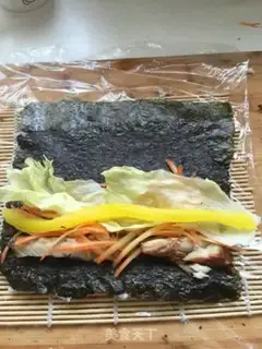 Make Avocado sushi step 6