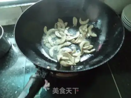 Make cucumber pig