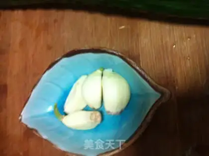 Make Eggs and eggs step 3