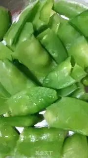 Make Corn fried Dutch beans step 1