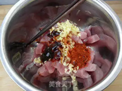 Make Pineapple pork string step 1