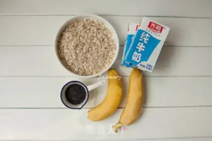Make A oats banana shake step 0