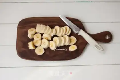 Make A oats banana shake step 1